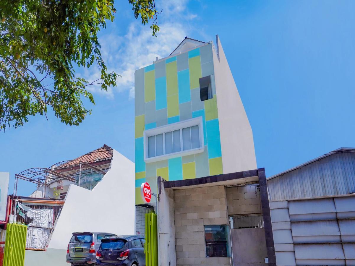 Super Oyo Capital O 90336 Olive Guest House Сурабая Екстериор снимка