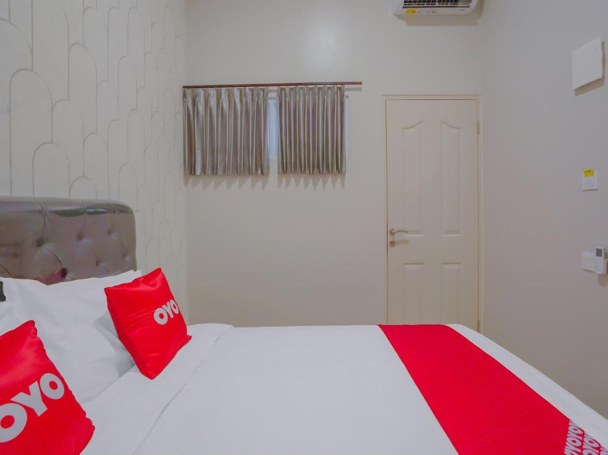 Super Oyo Capital O 90336 Olive Guest House Сурабая Екстериор снимка