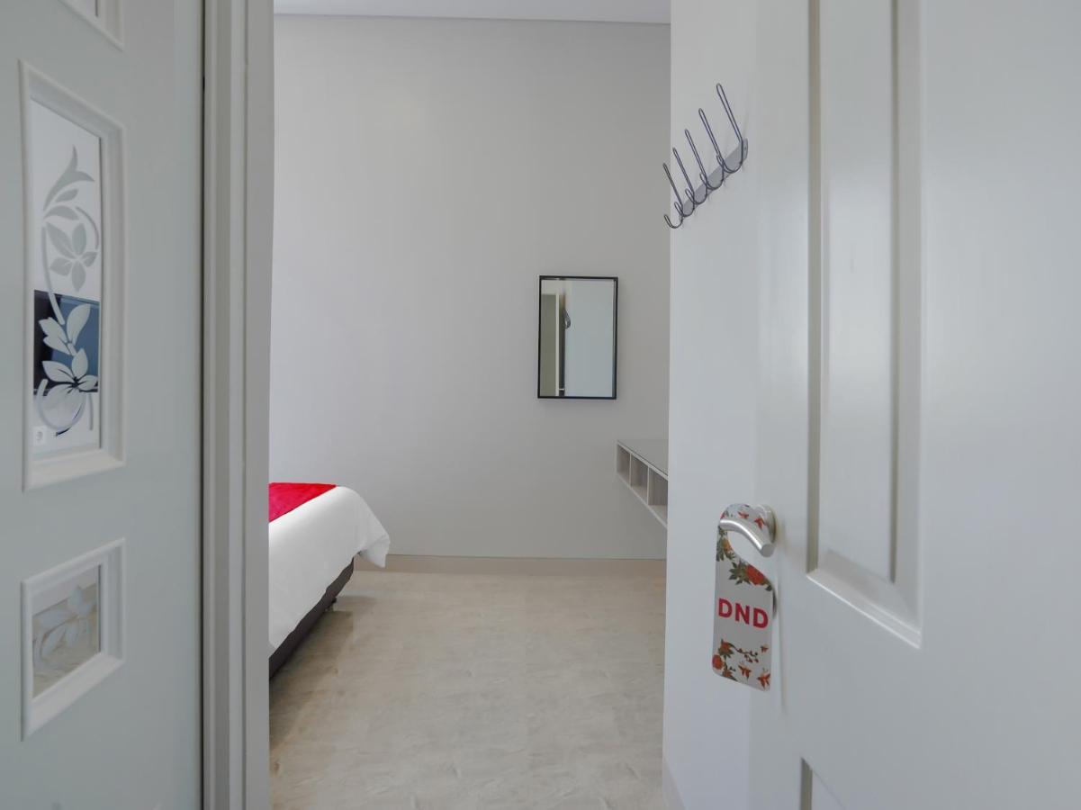 Super Oyo Capital O 90336 Olive Guest House Сурабая Екстериор снимка