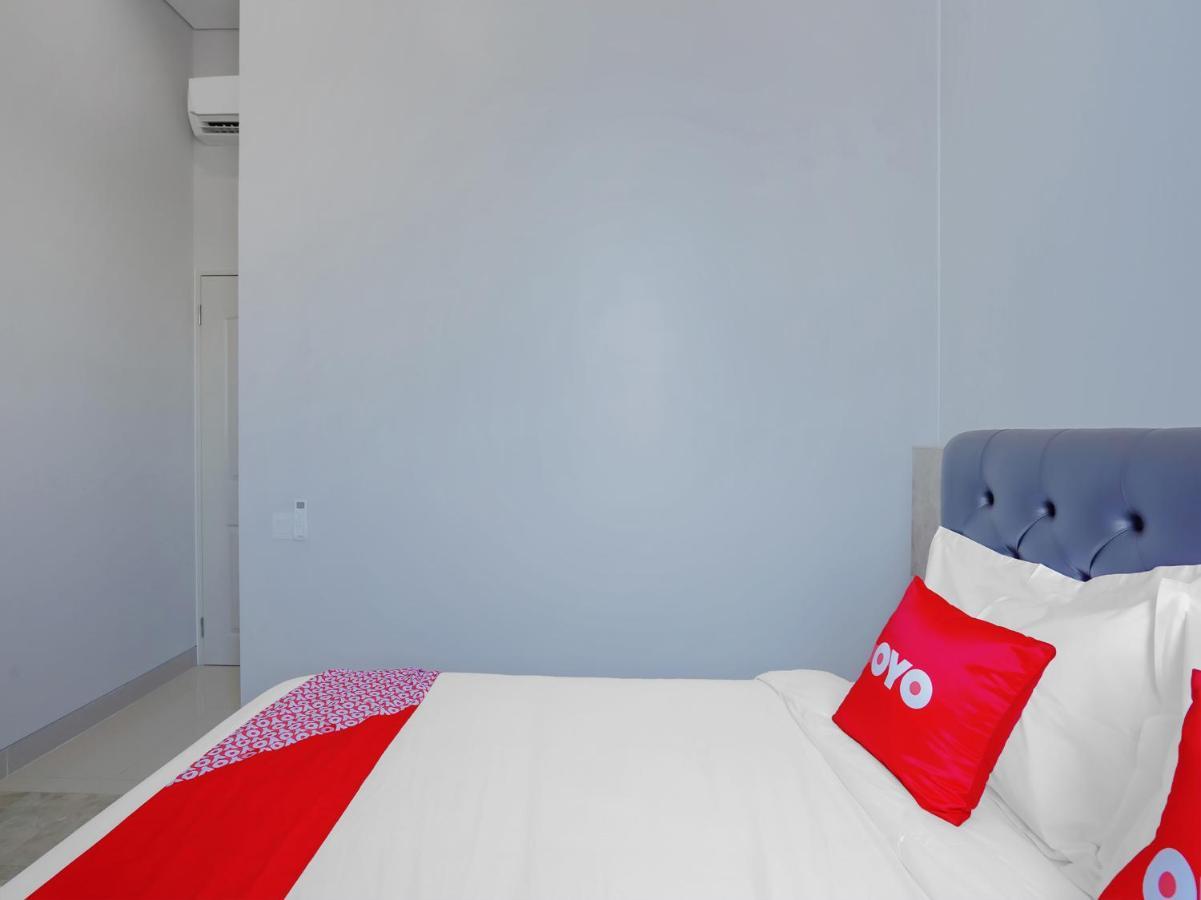 Super Oyo Capital O 90336 Olive Guest House Сурабая Екстериор снимка