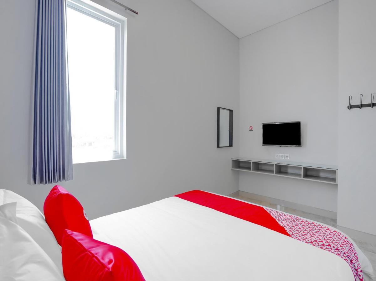 Super Oyo Capital O 90336 Olive Guest House Сурабая Екстериор снимка